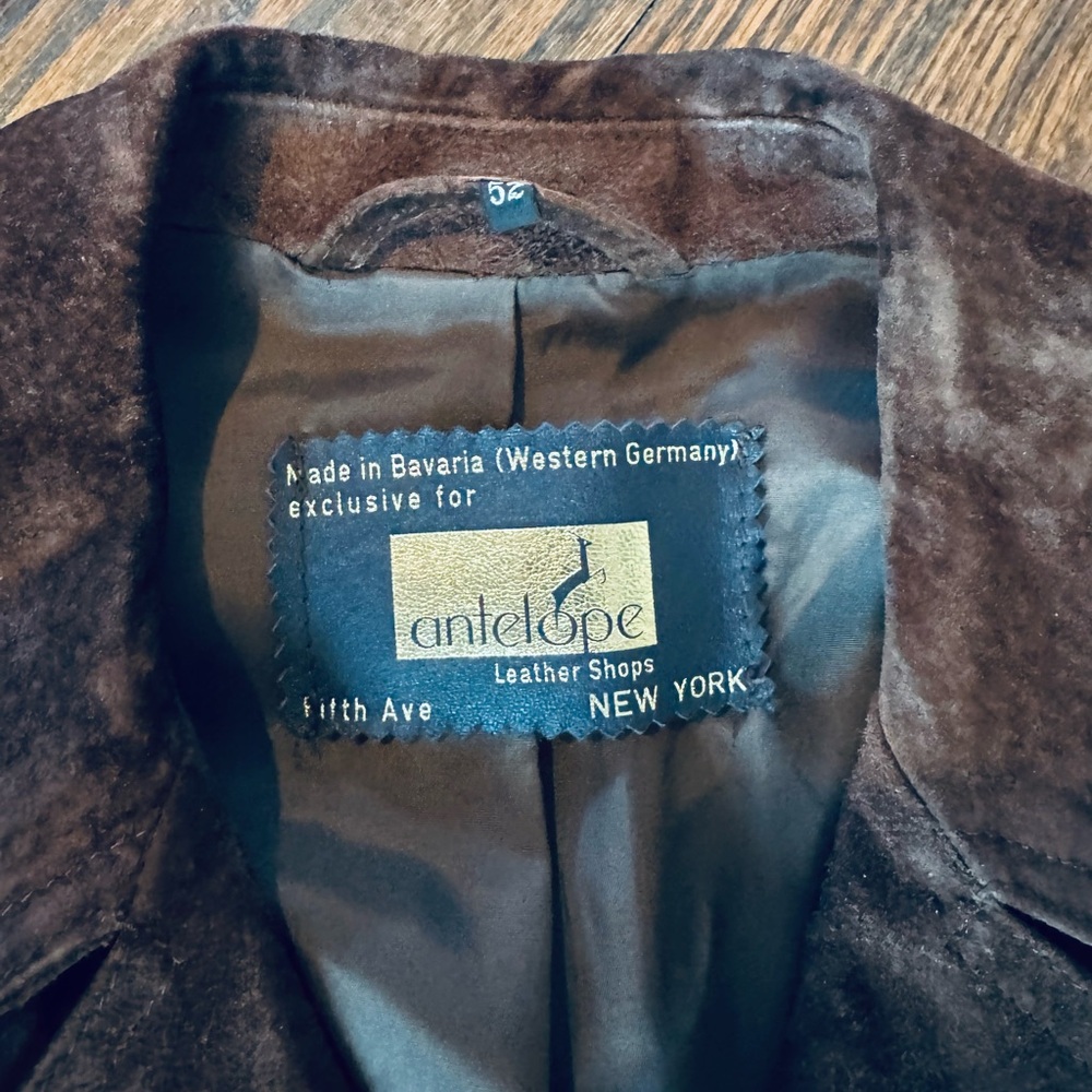 Vintage Men's Brown Suede Jacket - Picture 4 of 12